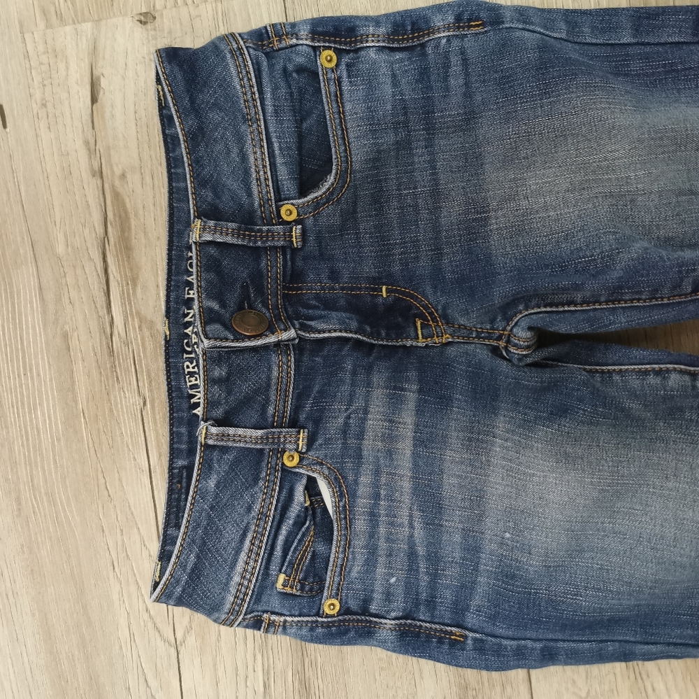 Mint condition, American Eagle jeans, size 00x32